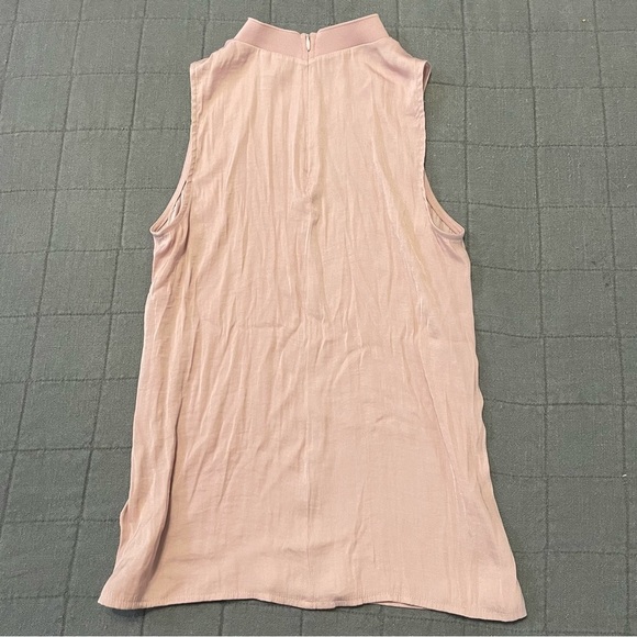 New day silky blouse worn 1x​​​​​​​ - Picture 3 of 3